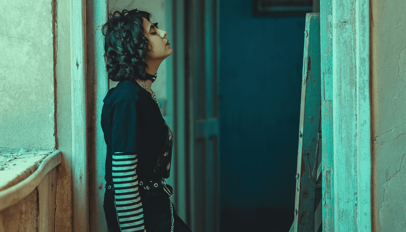 Bluzy gotyckie damskie – komfort w mrocznym stylu - Castle Gothic