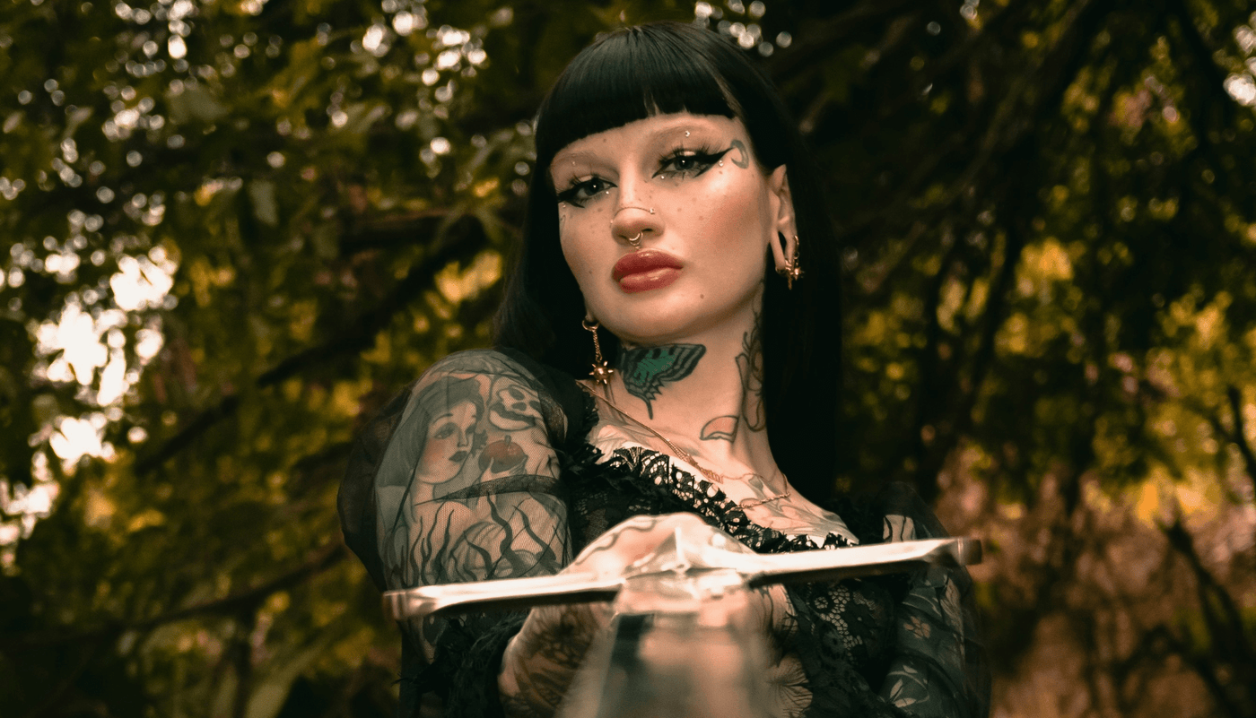 Spódnice gotyckie – Jak stworzyć mroczne stylizacje? - Castle Gothic