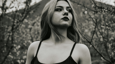 Castlecore w praktyce – jak wprowadzić średniowieczny romantyzm do codziennej garderoby