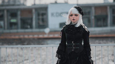 Kamizelka gotycka jako element stylu dark academia