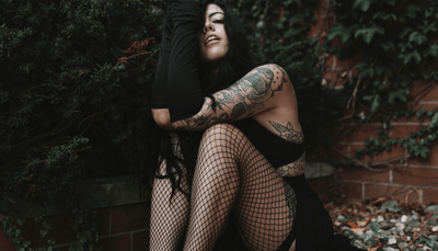 Jak nosić spodnie gotyckie w codziennych stylizacjach?