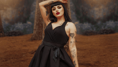 Bluzy gotyckie damskie – komfort w ciemnym stylu